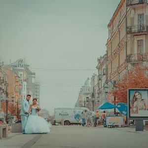 уличная свадебная фотография