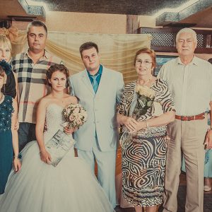 семейная фотография на банкете