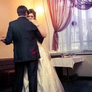 первый свадебный тенец жениха и невесты