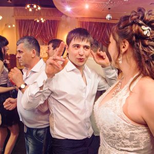 свадебный отжиг жениха на свадьбе в Самаре